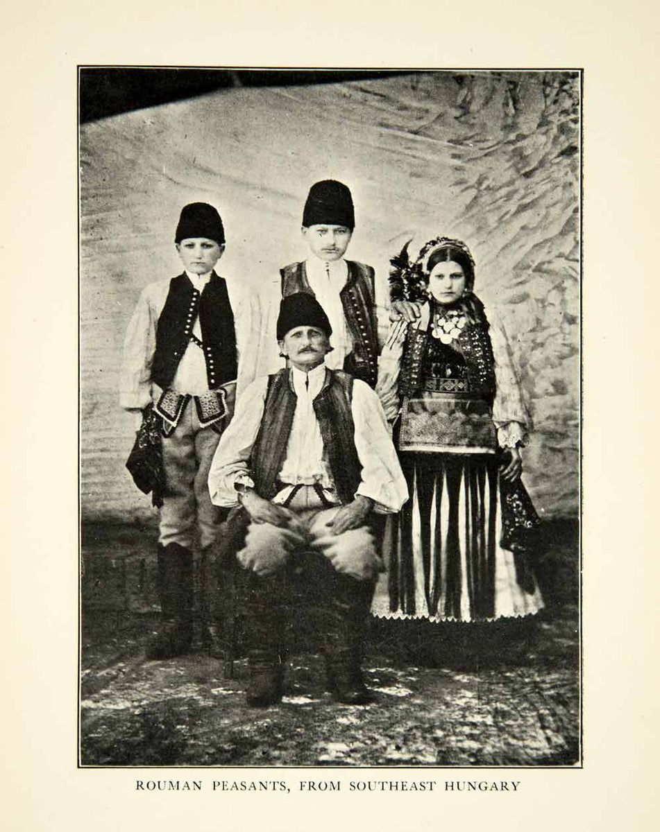 ・民族衣装の女性・高さ約１４cm・HEREND・Hungary・Ａ 1907 Print Rouman Roma Peasants Hungary Family Traditional