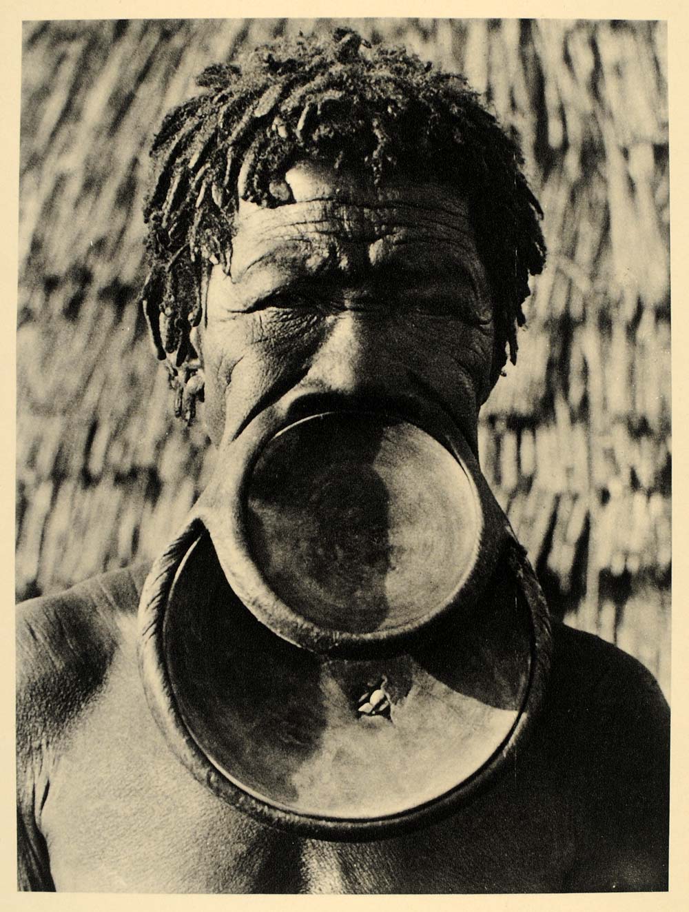 1930 African Sara Woman Labrets Lip Plate Chad Africa - ORIGINAL AF2