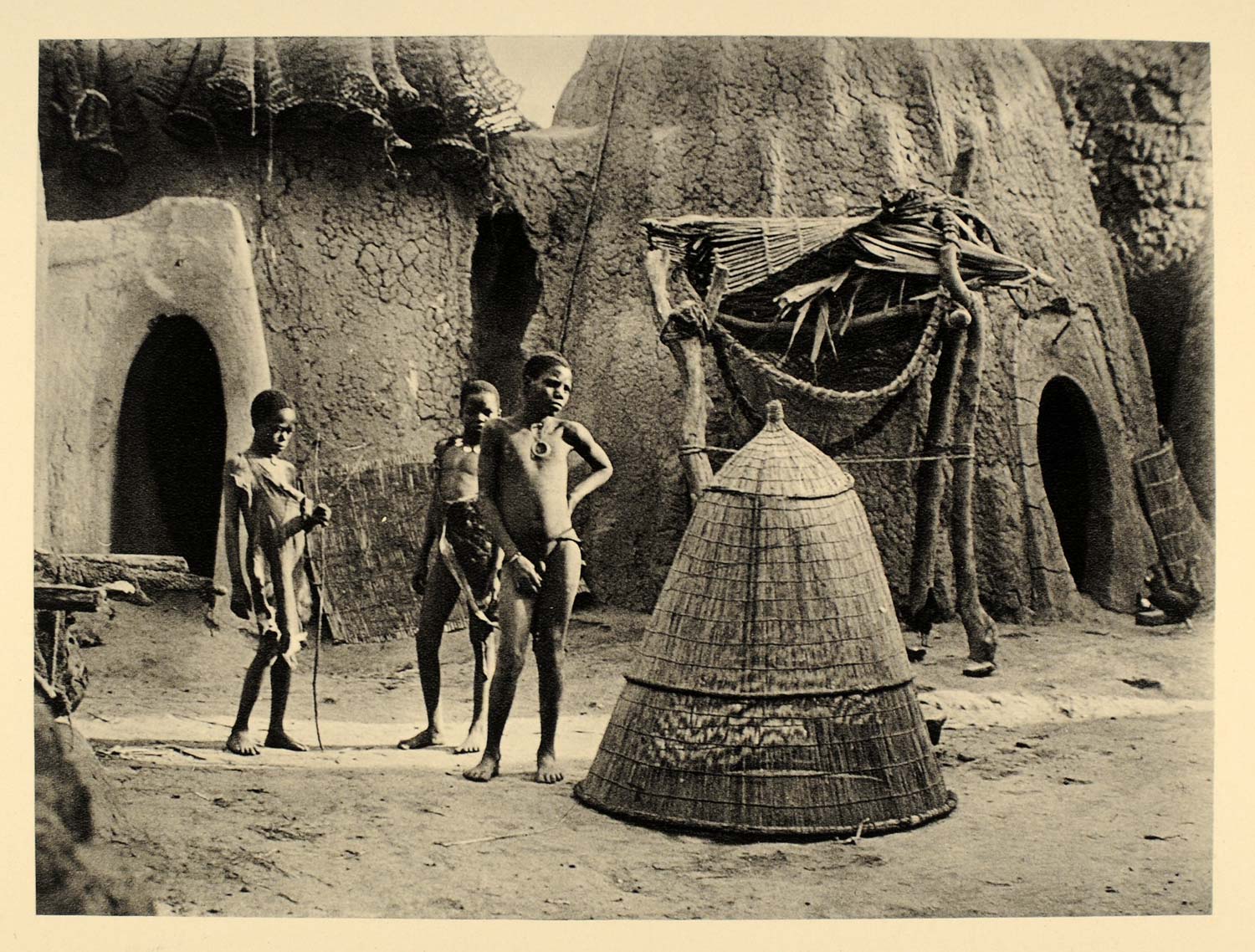 1930 African Musgu Boys Children Village Chad Africa - ORIGINAL PHOTOGRAVURE AF2