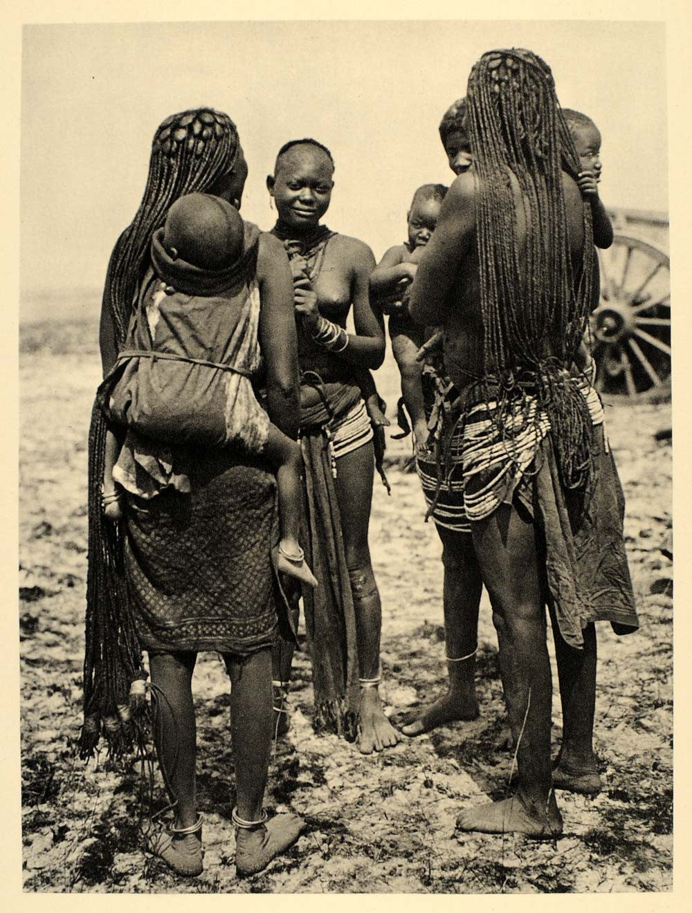 1930 Ovambo Women Children Ondonga Namibia African - ORIGINAL PHOTOGRAVURE AF2