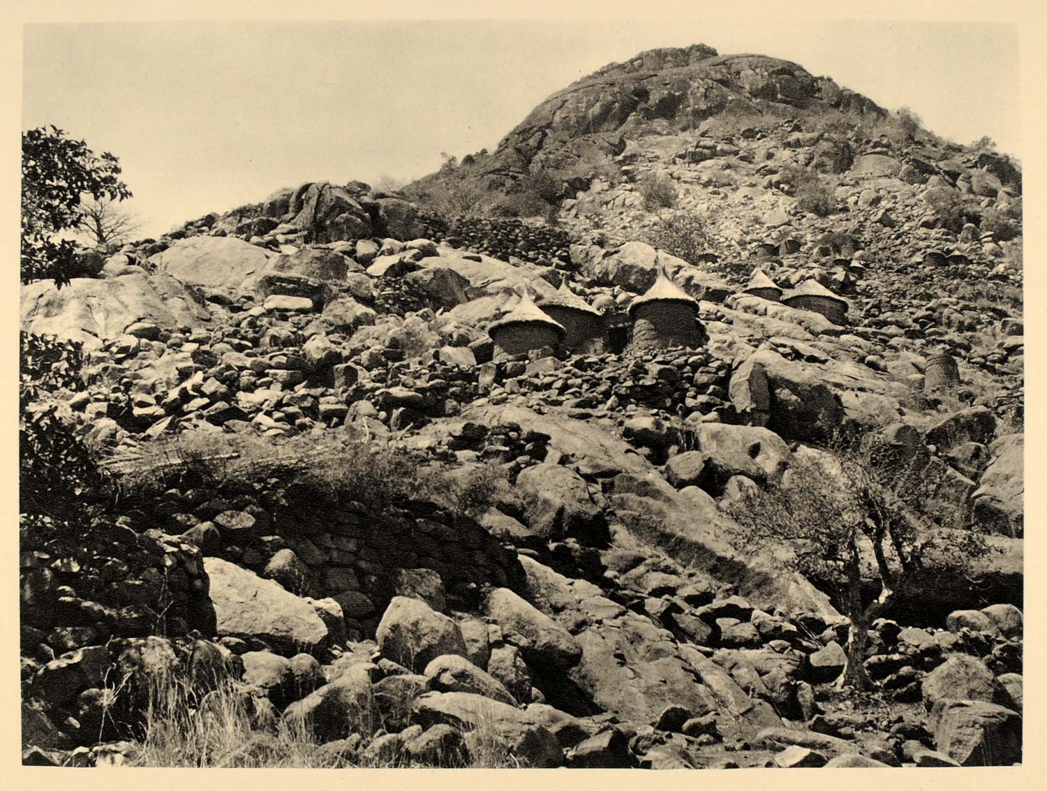1930 Africa Nuba Huts Talodi Sudan Mountains Landscape - ORIGINAL AF2