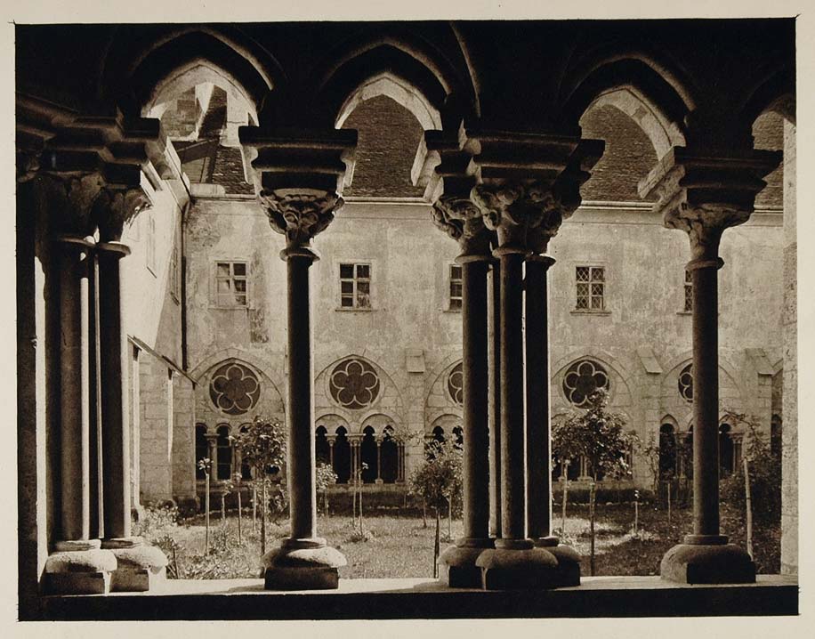 1928 Cloister Courtyard Heiligenkreuz Abbey Austria - ORIGINAL PHOTOGRAVURE AUS2