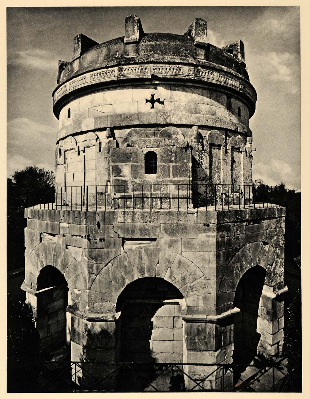 1943 Ravenna Italy Mausoleum Theodoric Tomb Gothic - ORIGINAL PHOTOGRAVURE EUR1