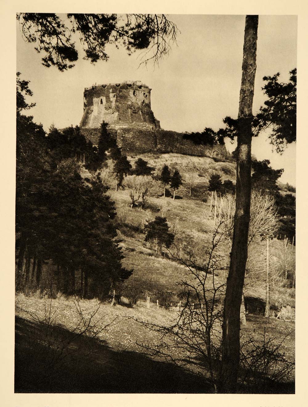 1927 Chateau de Murols Castle France Martin Hurlimann - ORIGINAL FR2