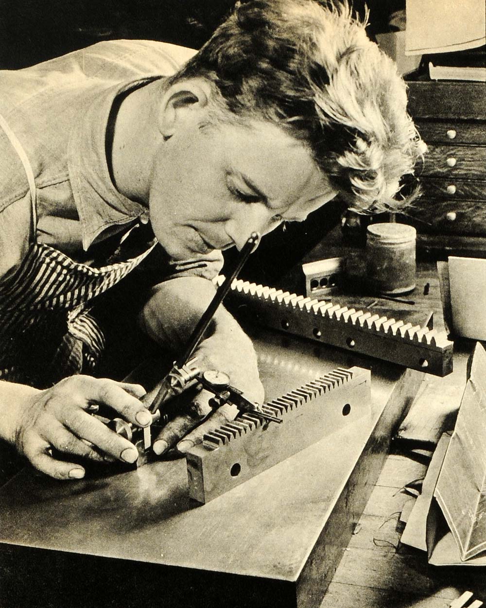 1940 Print Portrait Toolmaking Pratt Whitney Aircraft Tools Aviation FZ2