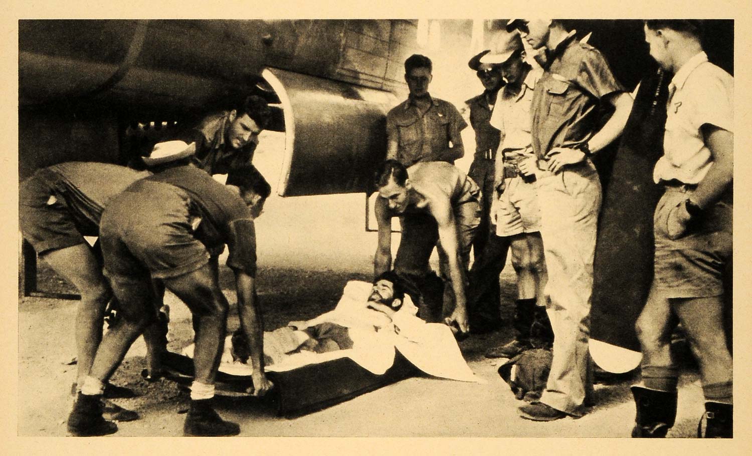 1943 Print Wounded Pilot Bomb Bay Plane New Guinea Hospital Medical World FZ7