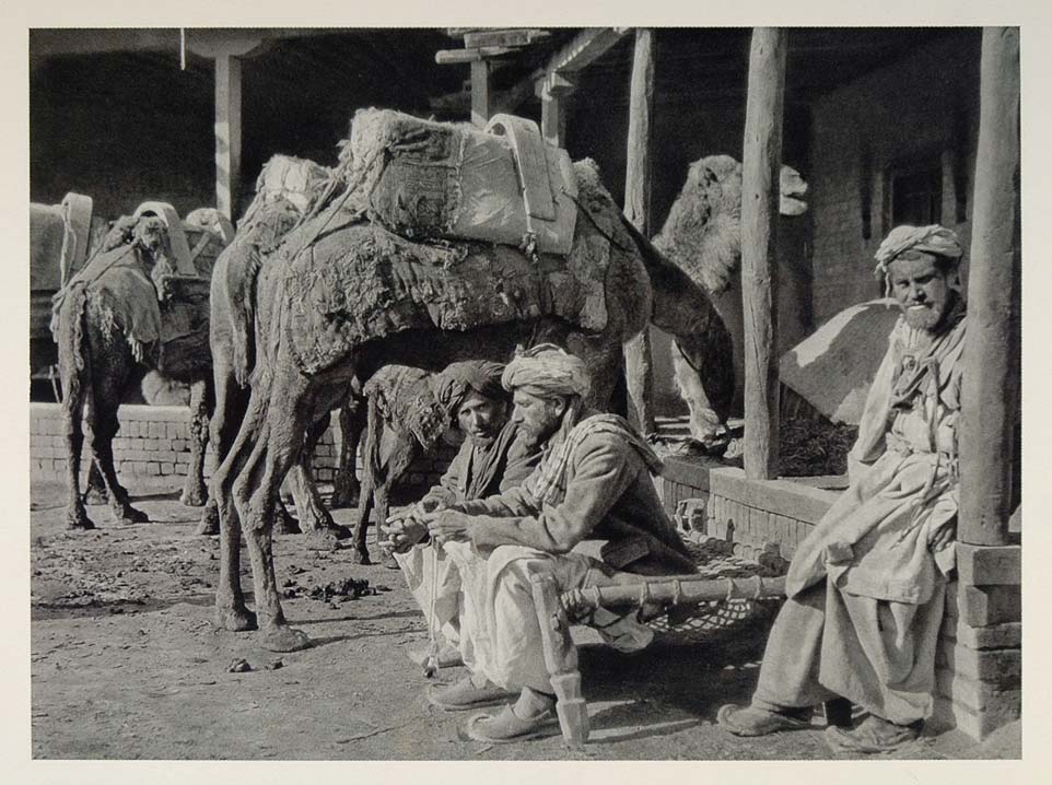 1928 Camel Drivers Men Caravansary Peshawar Pakistan - ORIGINAL PHOTOGRAVURE IN1