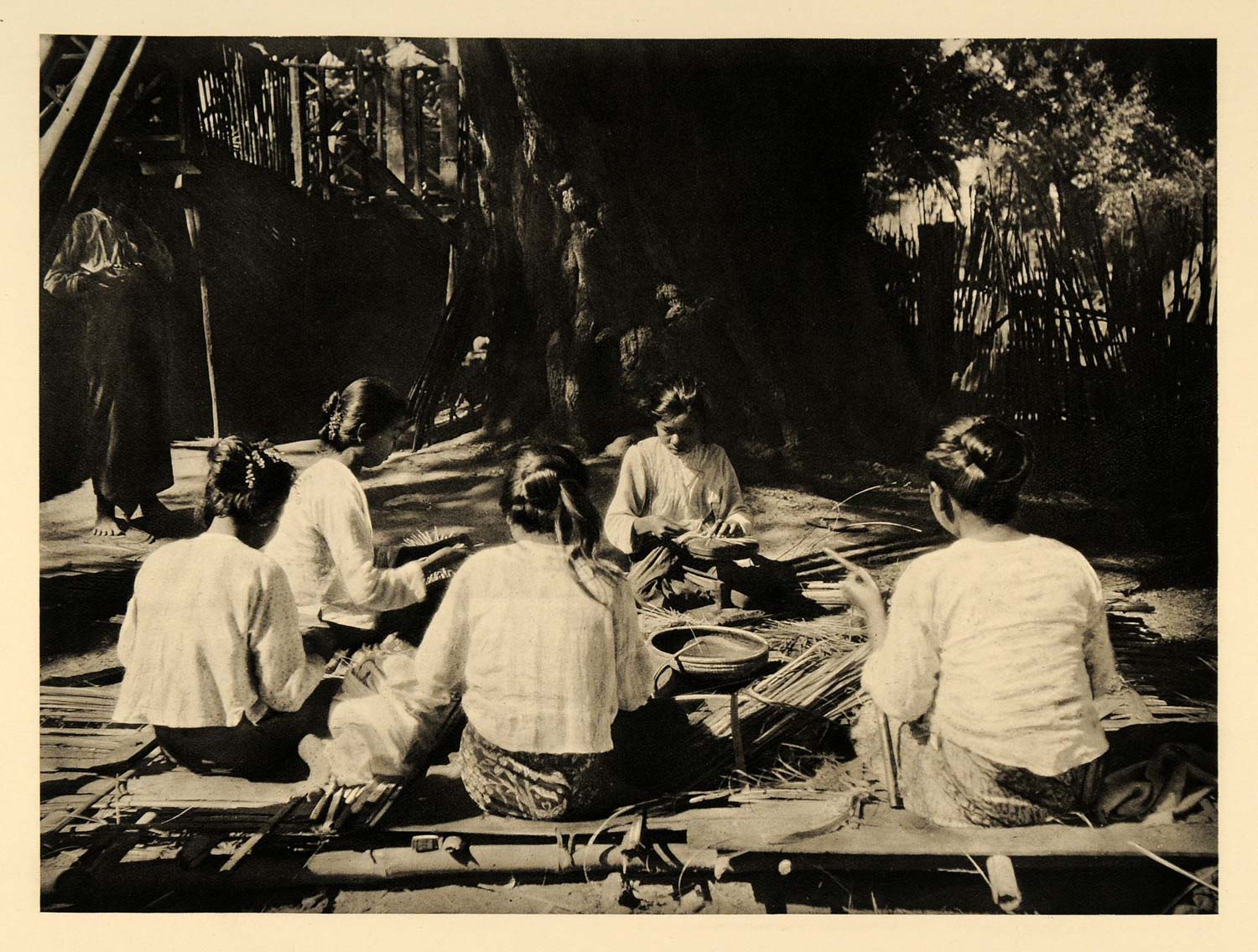 1929 Photogravure Bagan Pagan Burma Myanmar Villagers Weaving Lacquer Baskets