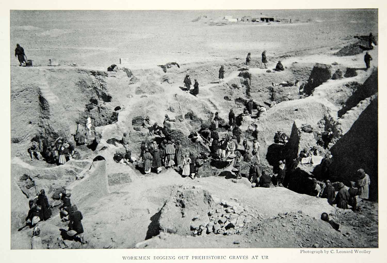 1928 Print Ur Chaldees Mound Archeology Digging Dig Historical Image NGMA1