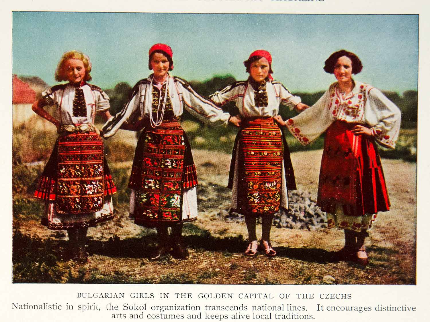 1933 Color Print Czech Republic Costume Traditional Dress Women Fashion NGMA3