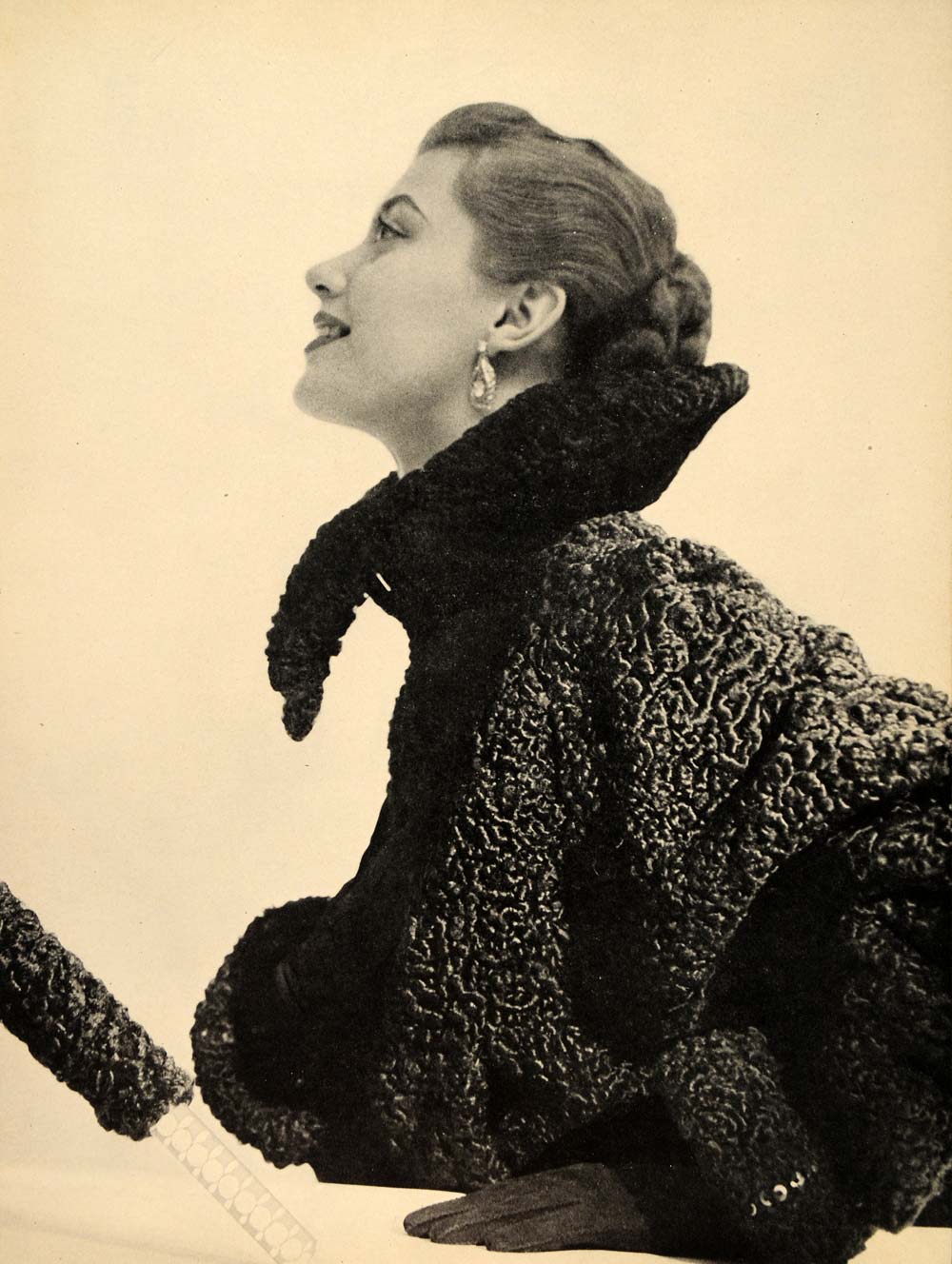 1948 Ad Vintage Persian Lamb Dyed Fur Coat Hollander Umbrella Women's Fashion