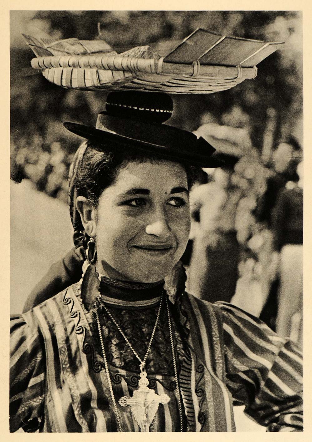 1942 Portuguese Folk Costume Hat Woman Ovar Portugal - ORIGINAL POR1