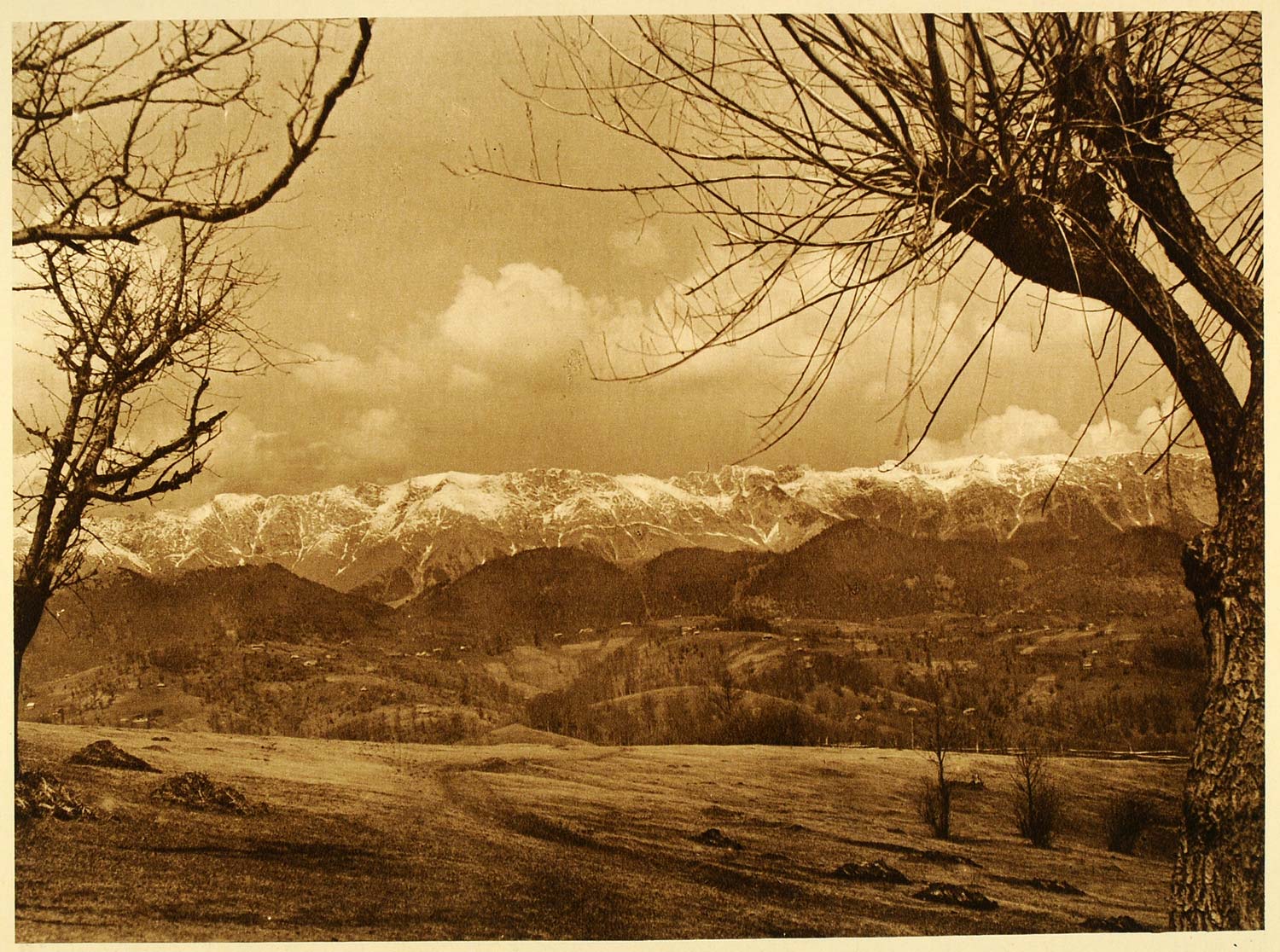 1932 Romania Piatra Craiului Mountains Landscape - ORIGINAL PHOTOGRAVURE RM3