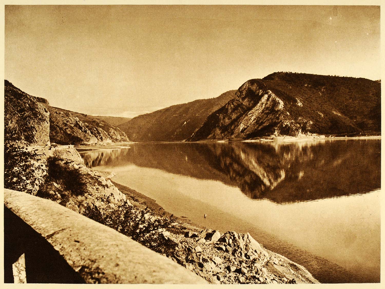 1932 Danube River Dunarea Romania Photogravure Badauta - ORIGINAL RM4