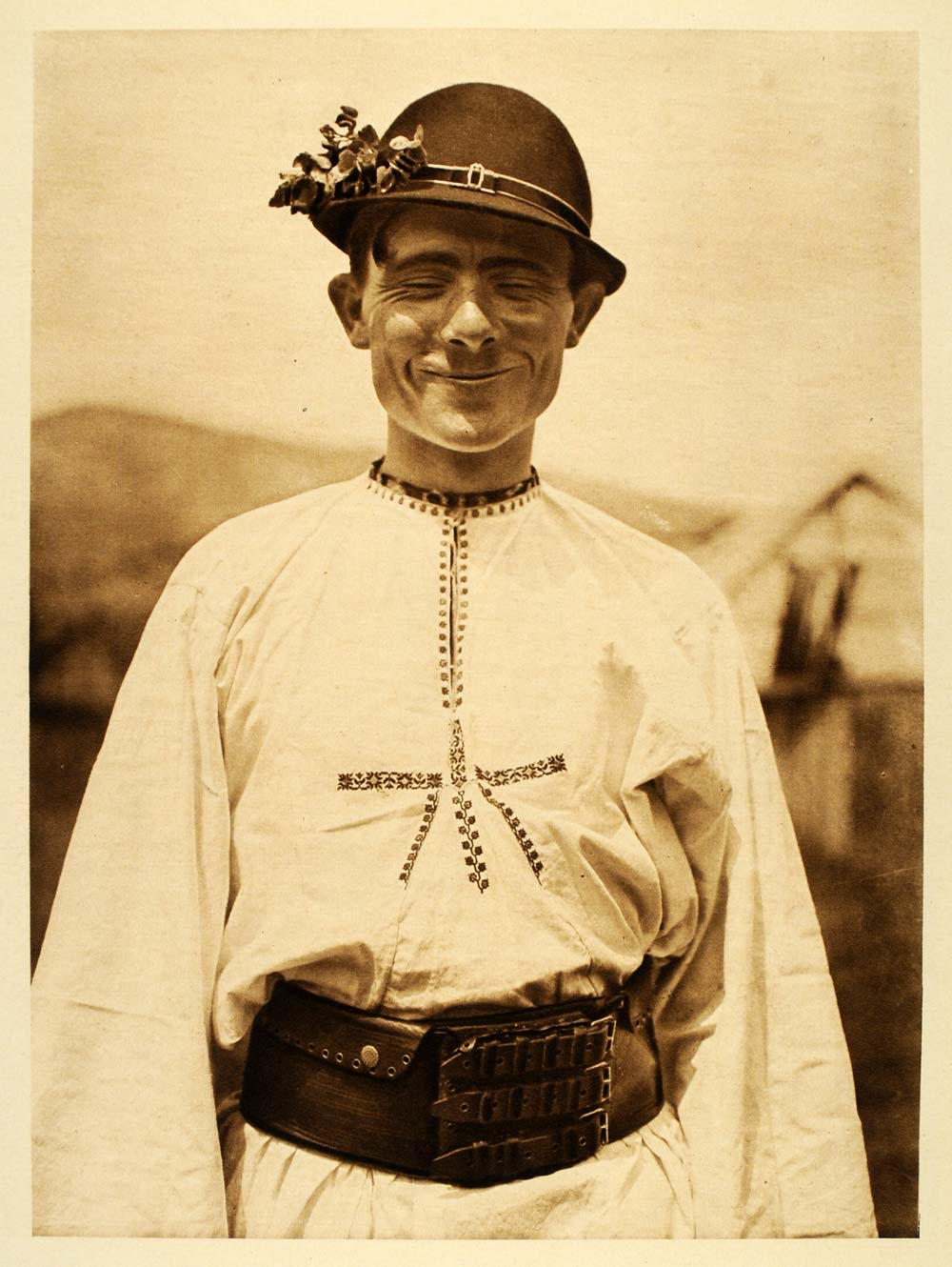 1932 Romanian Peasant Man Costume Hat Jiu Transylvania - ORIGINAL RM4