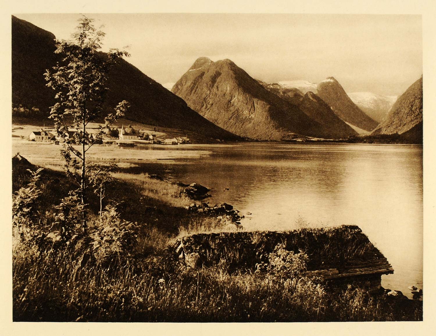 1932 Mundal Fjaerlandsfjord Fjord Sogndal Fjaerland - ORIGINAL PHOTOGRAVURE SC3