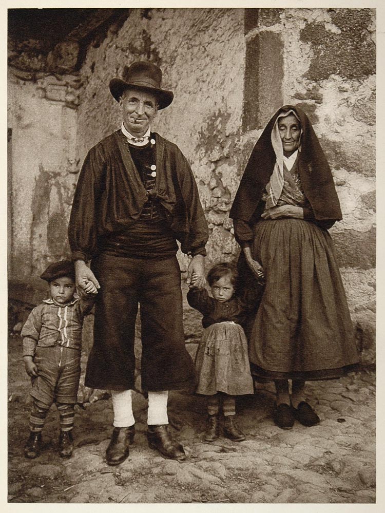 1925 Alberca Spain Costume Folk Dress Woman Man Child - ORIGINAL SP1
