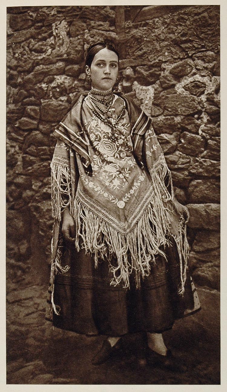 1925 Alberca Spain Traje Festivo Costume Dress Woman - ORIGINAL PHOTOGRAVURE SP1