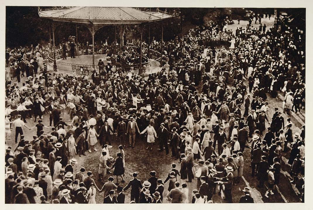 1928 Sardana Circle Dance Catalonia Barcelona Spain - ORIGINAL SPAIN3