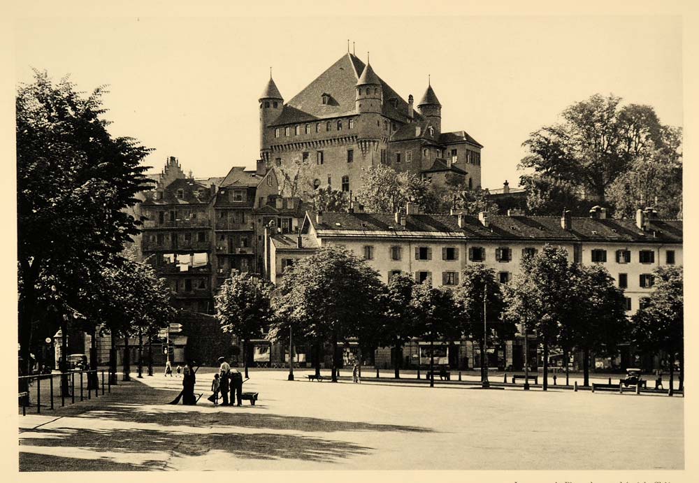 1938 Lausanne Switzerland Marktplatz Market Castle - ORIGINAL PHOTOGRAVURE SZ1