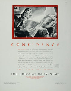 1944 Ad WWII Chicago Daily News Newspaper Woman Reading Wartime Media WW2-1