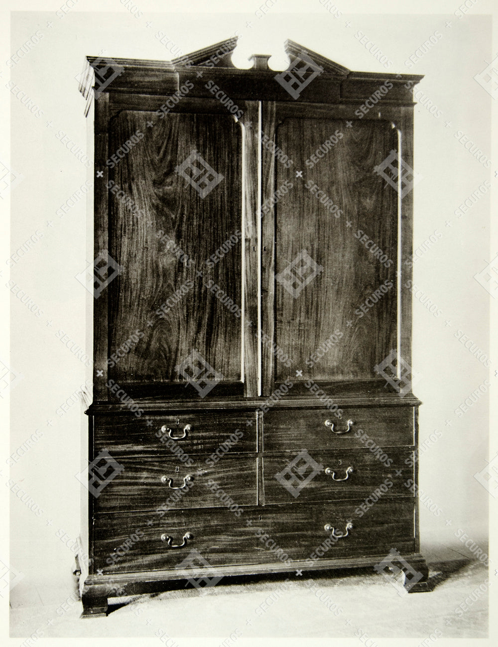 Timeless Elegance: Antique Wardrobe Armoires for Farmhouse and Coastal  Interiors | Mogulinterior – Mogul Interior, Antique Doors, Rustic  Furniture, Boho Clothing, image size:1000x1299