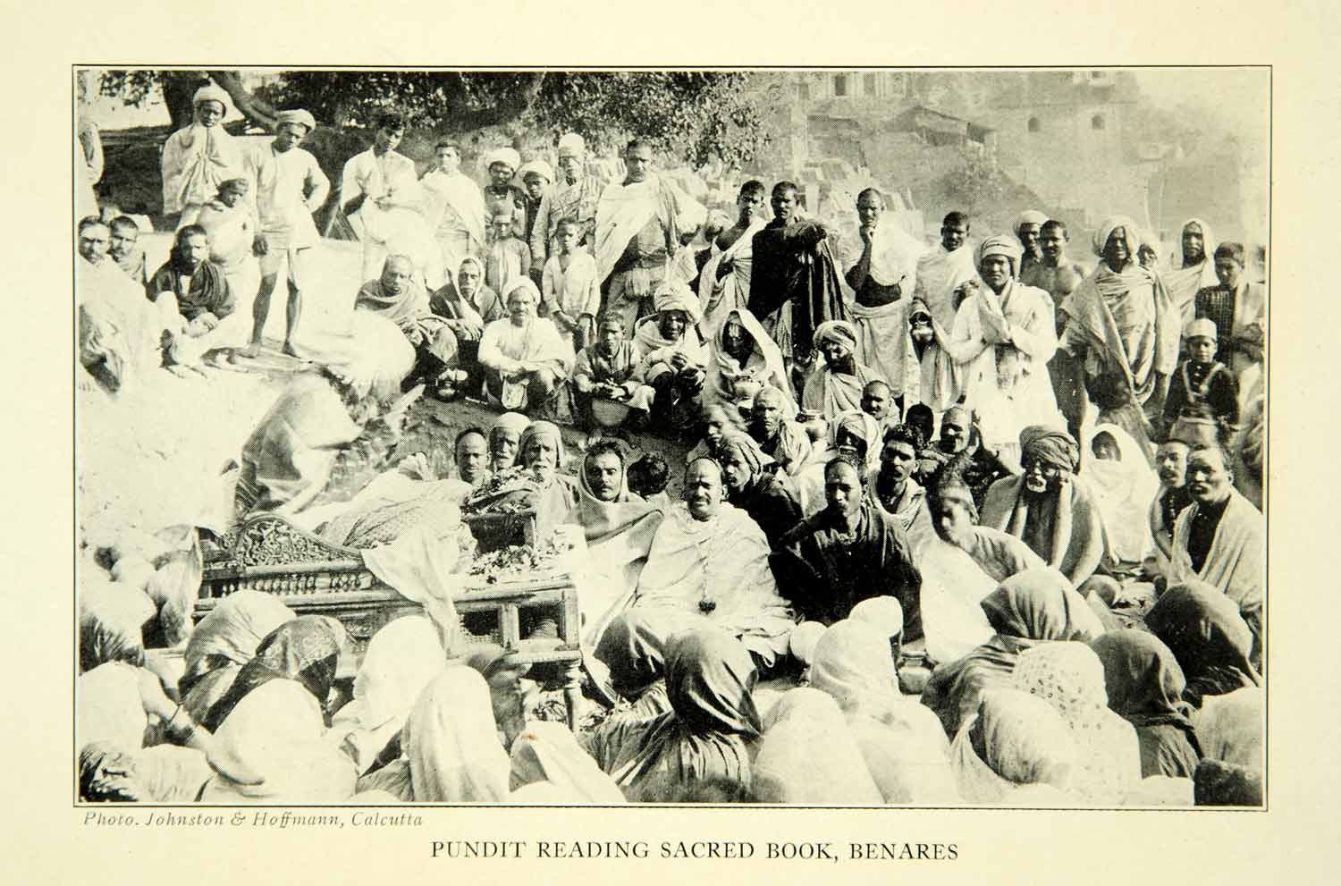 1928 Print Benares Varanasi India Pandit Priest Lecture Crowd Clothing XGAF4