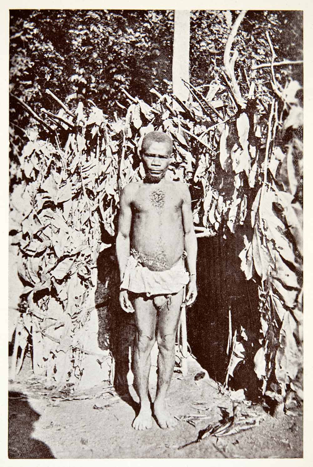 1923 Print Africa Pygmy Man Portrait Tribal Indigenous Hut Tribe Historic XGCC4