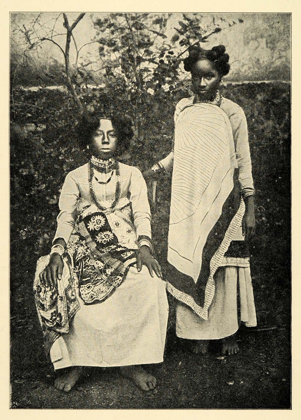 1901 Print Sakalava Women Madagascar Cultural Dress Jewelry Voltzkow XGD8