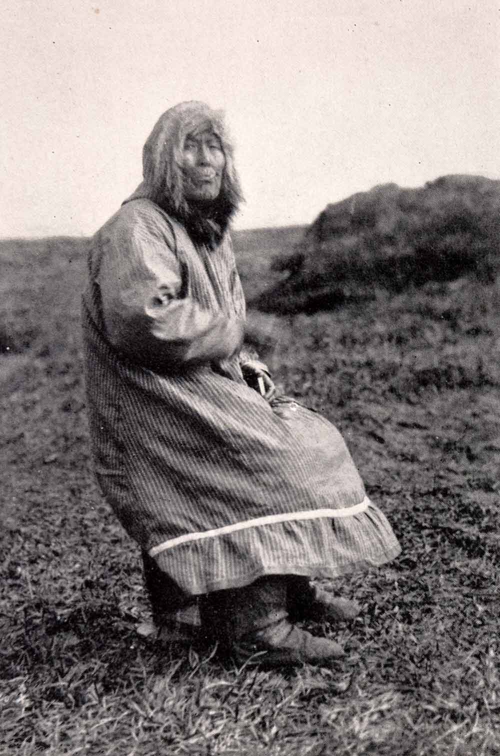 1942 Halftone Print Alaska Eskimo Women Cigarette Smoking Old Tobacco XGEA9