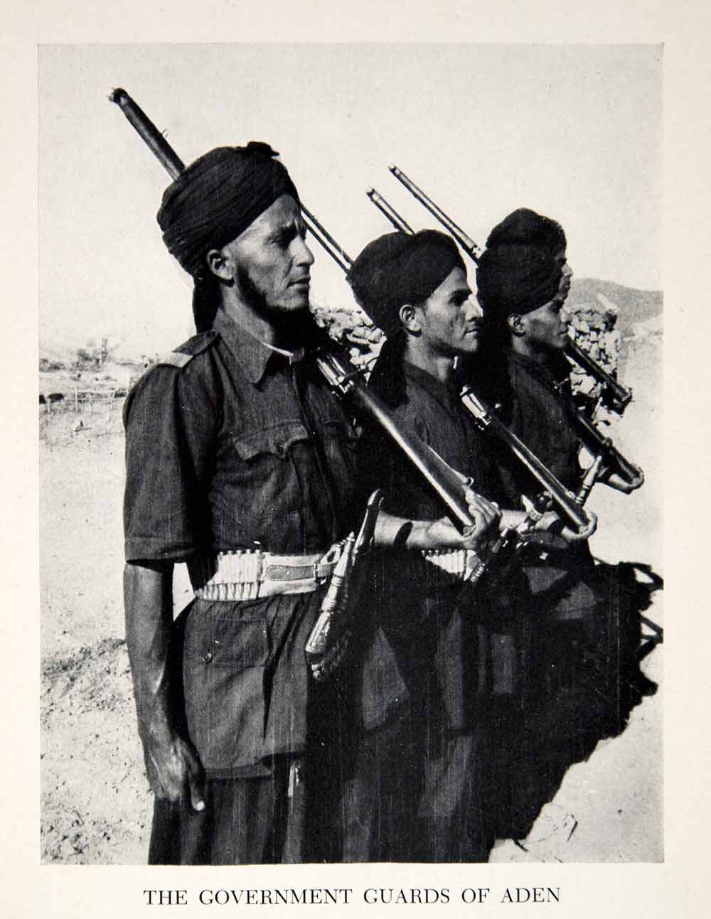 1945 Print Guard Uniform Aden Yemen Rifle Gun Turban Armed Force XGED7