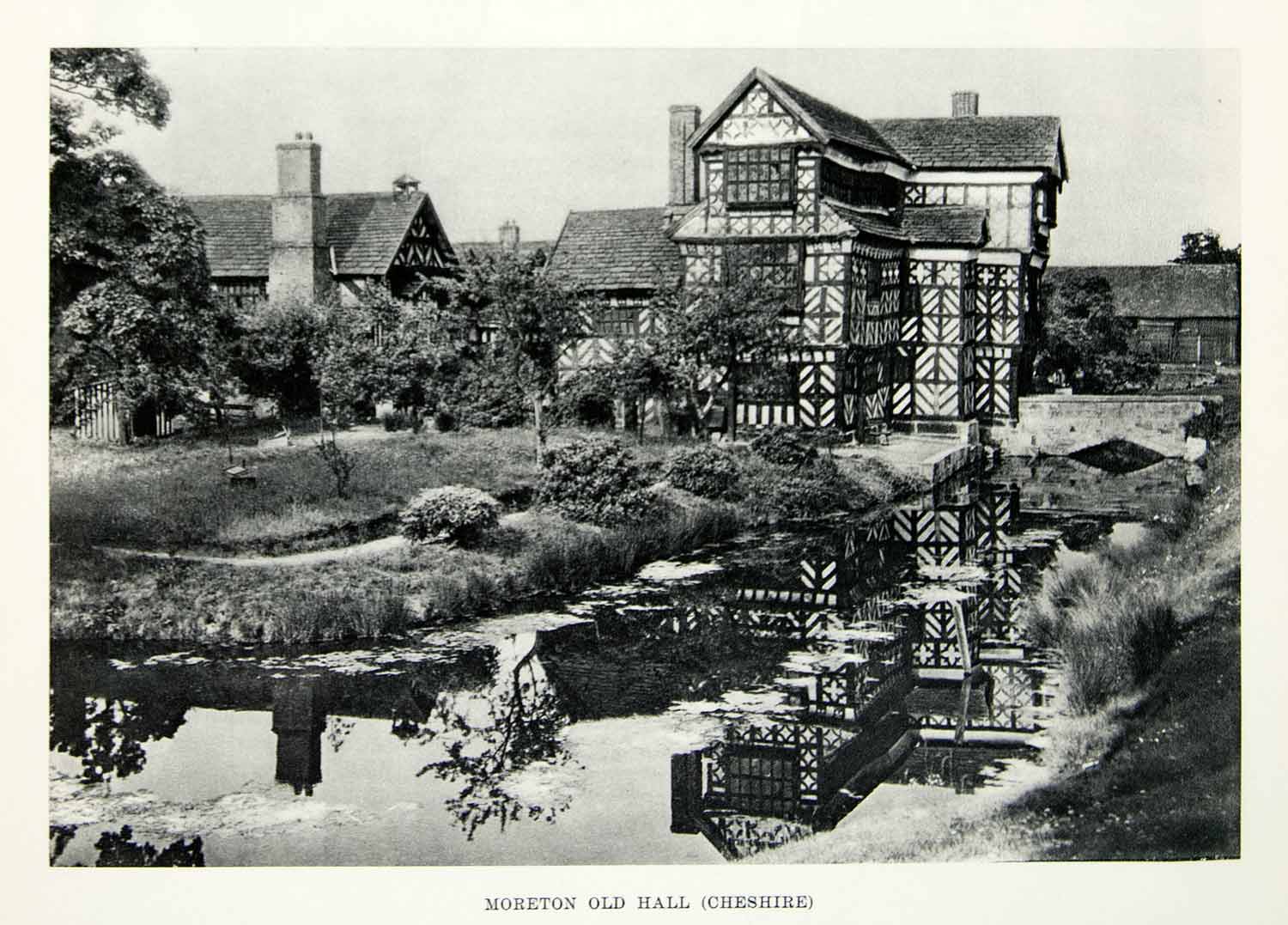   MORETON OLD HALL  × 2 Little Moreton Hall - Wikipedia