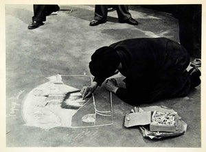 1954 Rotogravure Sidewalk Artist Pavement Livelihood Paris France Roth XGRC1