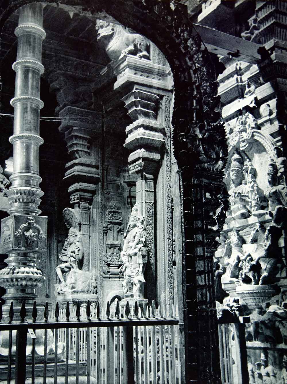 1955 Rotogravure Kambattadi Mantap Flagstaff Sundareswar Shrine Madurai XGRC8