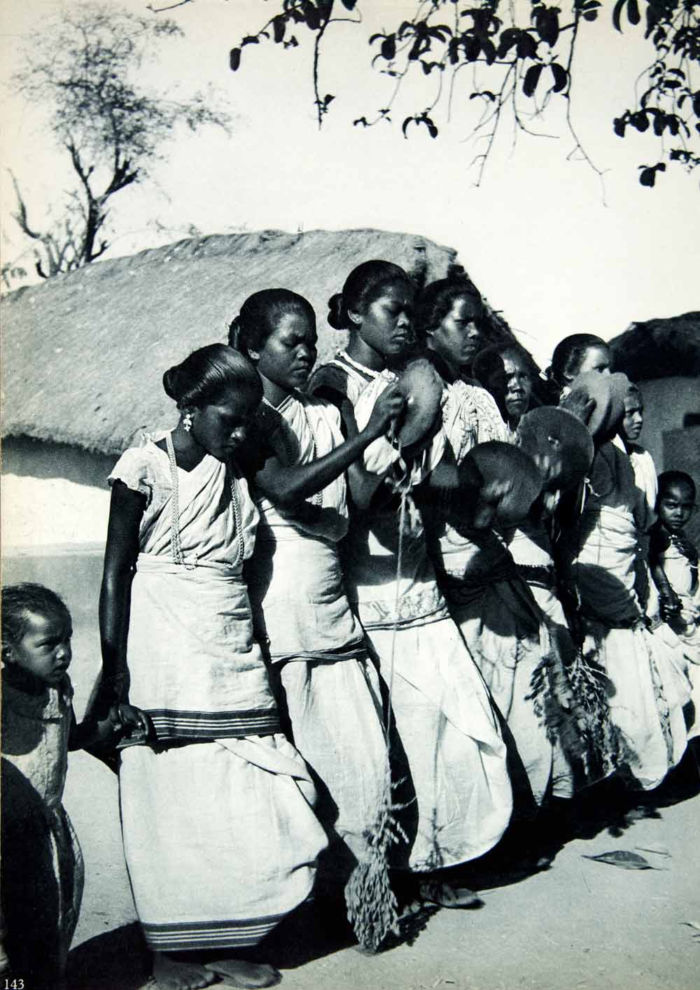 1955 Rotogravure Santali Women Spring Dance Tribe Costume Dress India XGRC8