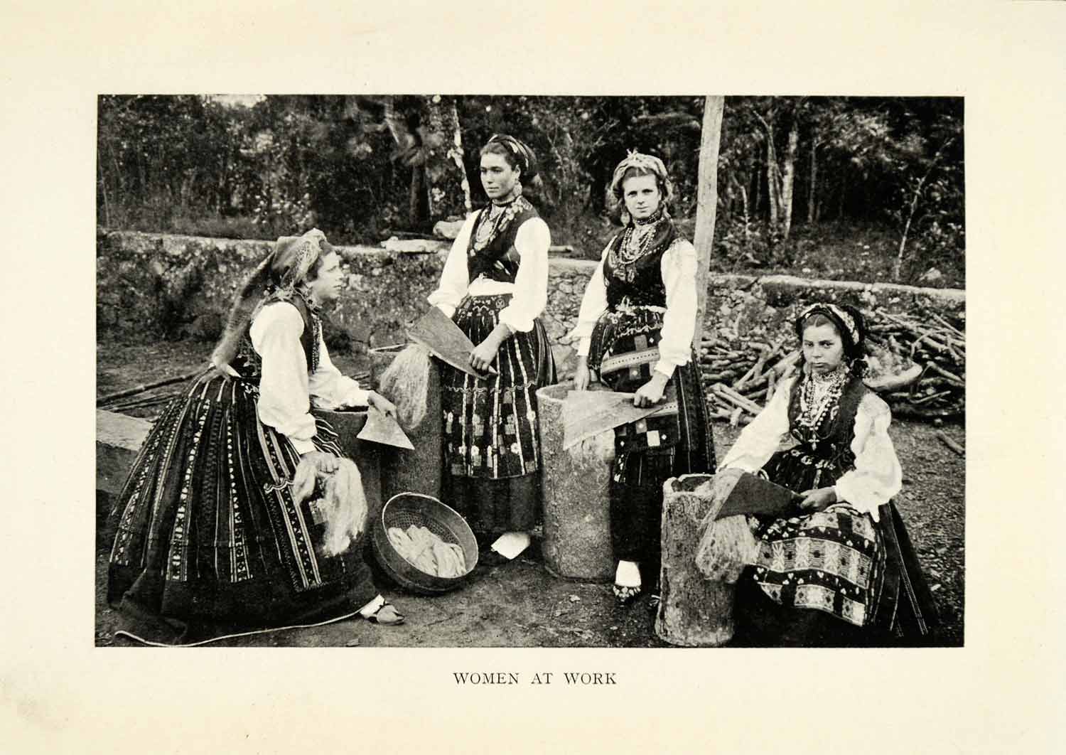 1915 Print Portugal Portuguese Women Cultural Costume Dress Fashion Workers XGZ2