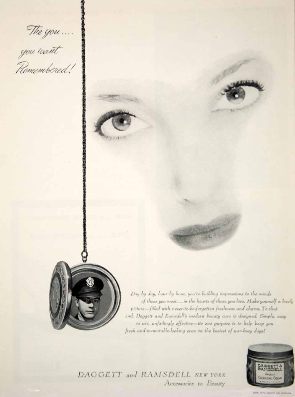 1944 Ad Vintage Daggett & Ramsdell Cleansing Cream WWII Soldier Face Locket YHB4