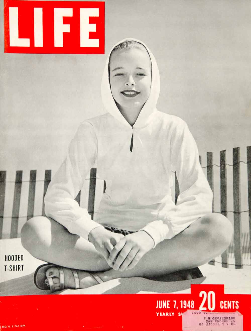 1948 Cover LIFE Magazine Helen Sinclaire Model Hooded T-Shirt Hoodie Lisa YLMC1