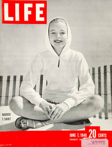 1948 Cover LIFE Magazine Helen Sinclaire Model Hooded T-Shirt Hoodie Lisa YLMC1