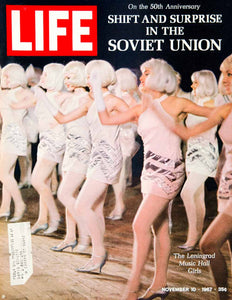 1967 Cover LIFE Leningrad Music Hall Chorus Girls Soviet Union Bill YLMC2